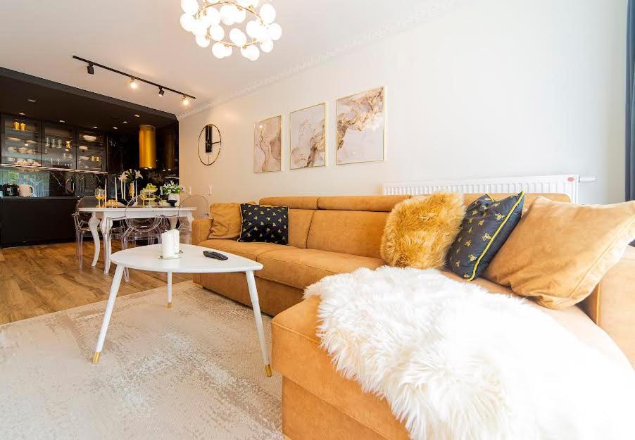 שצ'קלארסקה פוראובה Trevilles Apartamenty - Golden Eye מראה חיצוני תמונה